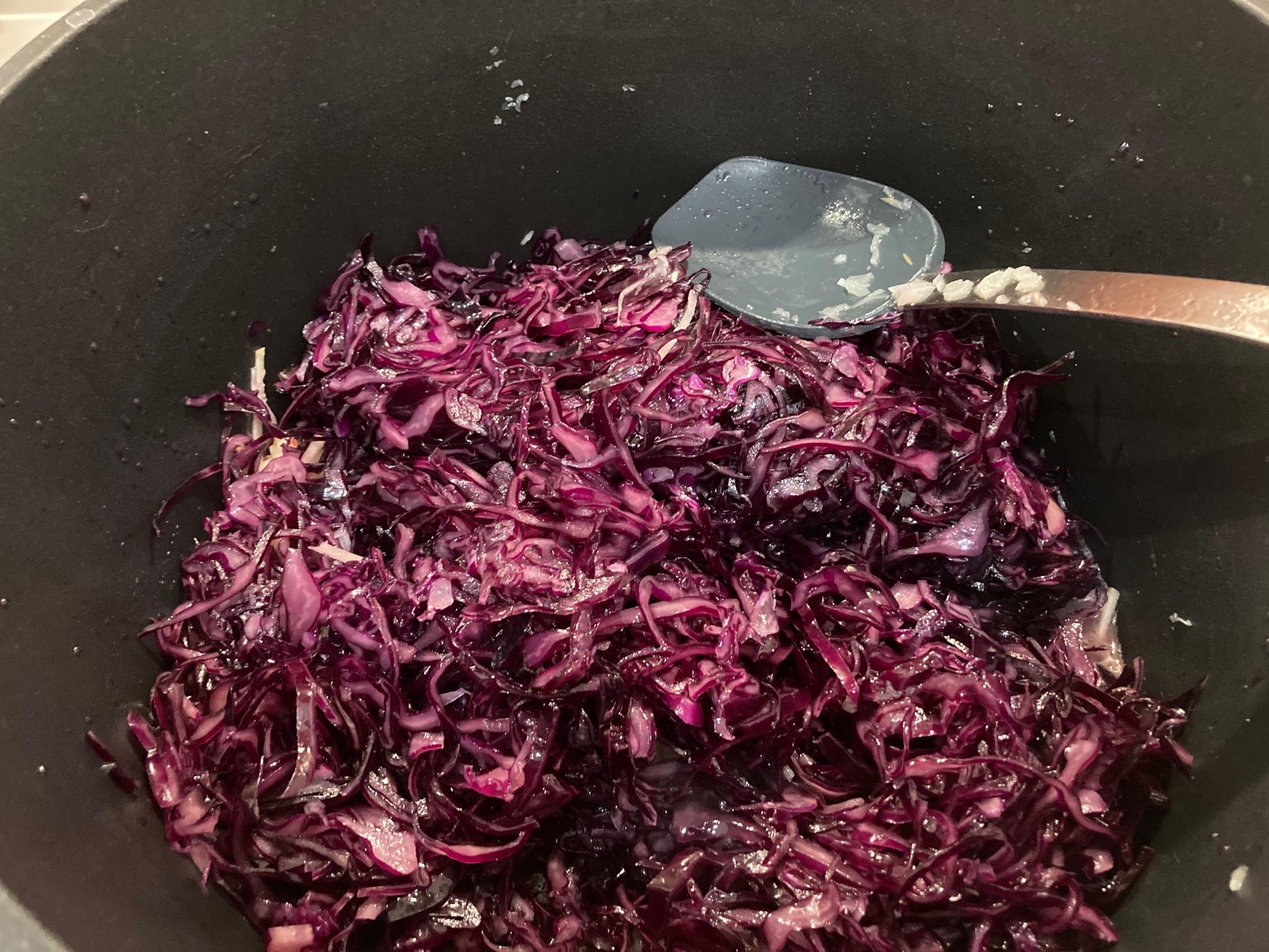 Holiday red cabbage with Pink Lady